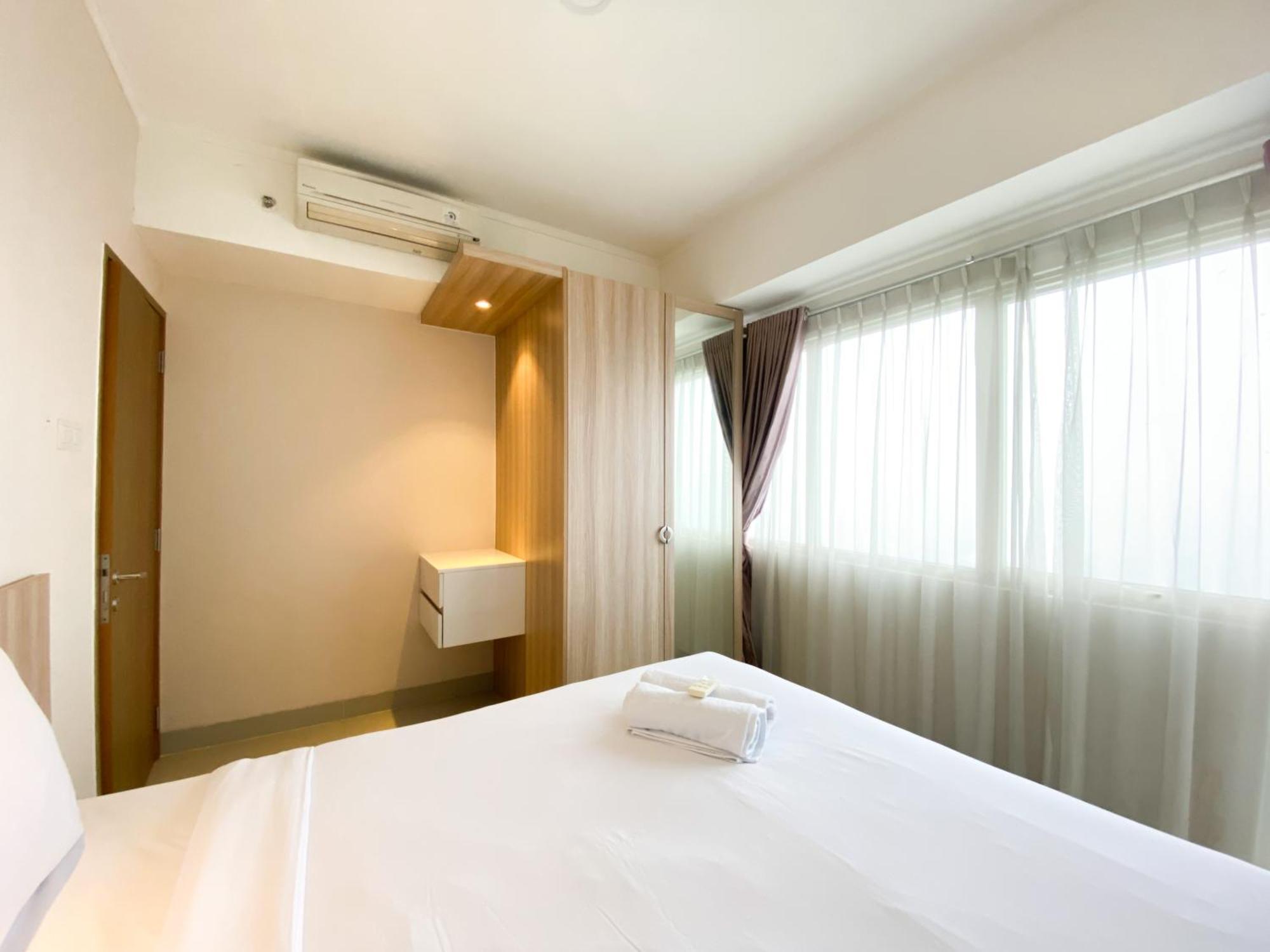 Apartemen Cozy And Minimalist 2br At 8th Floor The Oasis Cikarang By Travelio